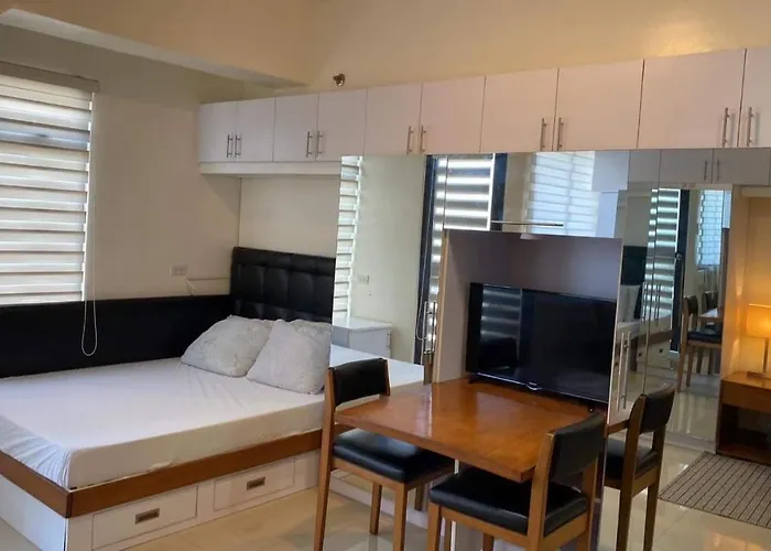 Mabolo Garden Flat A2 Free Pool Gym Near Ayalamall Apartment